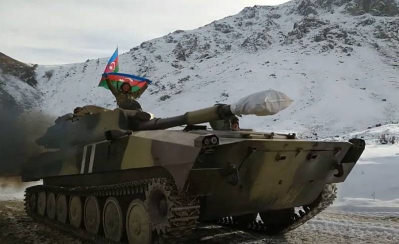 Les experts ont attiré l'attention sur le transfert de canons automoteurs et d'autres équipements lourds par l'Azerbaïdjan vers la frontière arménienne dans la région de Kelbajar.