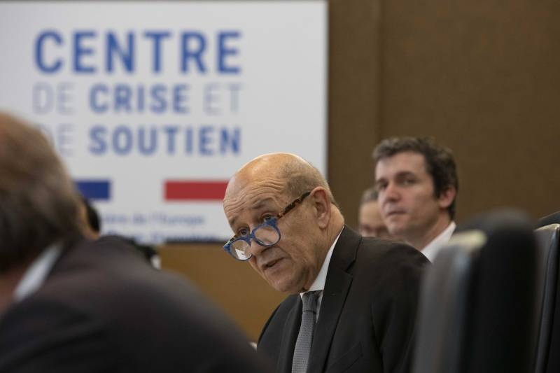 Ministre français des Affaires étrangères: Очень важно решить вопрос с выводом из Карабаха сирийских наёмников