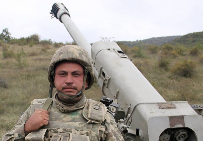 «Как по мишеням на учениях»: эксперты оценили кадры азербайджанских ударов по армянским позициям