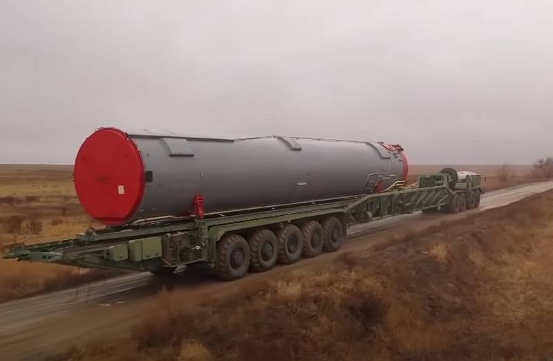 Les forces de missiles stratégiques ont reçu un nouveau système de missiles avec une unité hypersonique «Avant-garde»