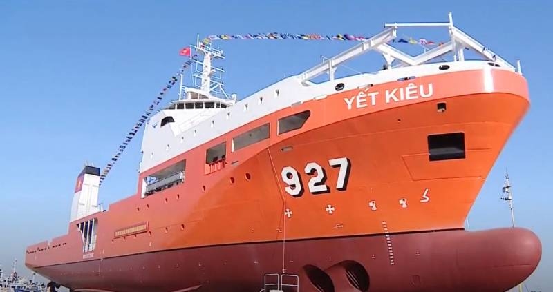 Спасением вьетнамских ДЭПЛ «Femme de Varsovie» займётся судно местной постройки