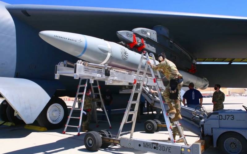 В ВВС США назвали сроки начала производства гиперзвуковых ракет по программе ARRW