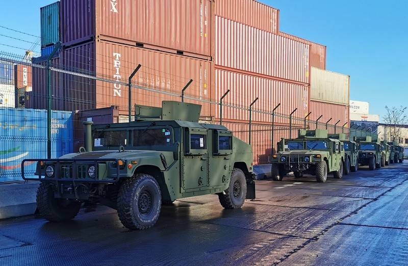 «Humvee и лодки»: The United States has supplied Ukraine with another batch of military aid