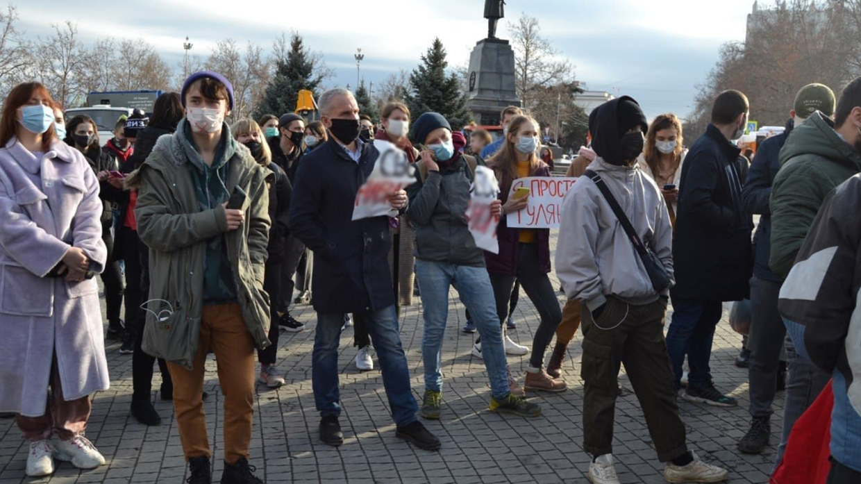 Crimea ignoró las manifestaciones., y los intentos de organizar protestas en Sebastopol fracasaron