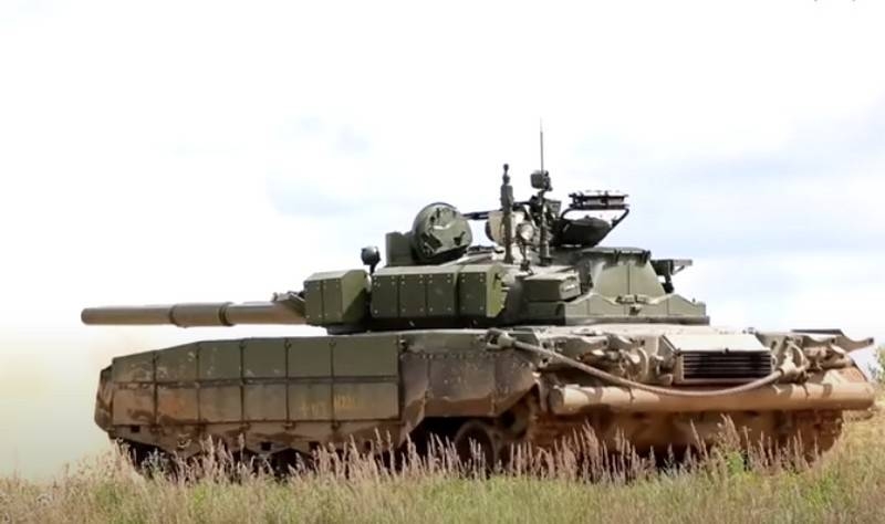 国防部宣布了向地面部队供应装甲车的计划