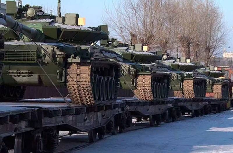 国防部收到了一批新的现代化T-80BVM坦克