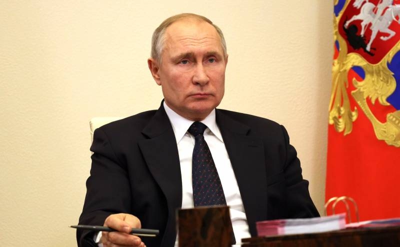 希腊新闻社: Путин посылает сигнал Вашингтону о том, что не позволит Байдену «сломать хребет Сербии»