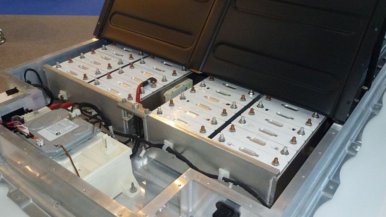 Российские ученые представили уникальную технологию по переработке литиевых батарей