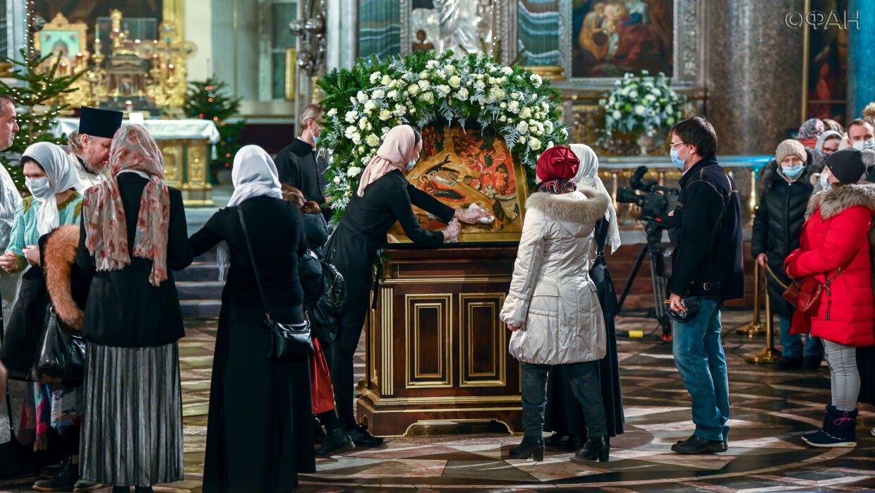 Рождественское богослужение проходит в Казанском соборе Санкт-Петербурга