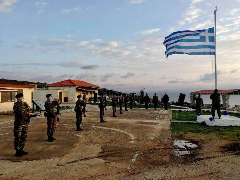 Турецкий адмирал в отставке: Милитаризацией островов в Эгейском море Греция угрожает безопасности Турции