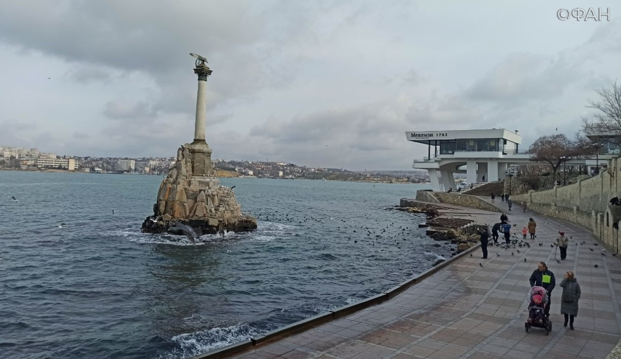 Tourists are walking, local rest: unauthorized rallies passed by Sevastopol