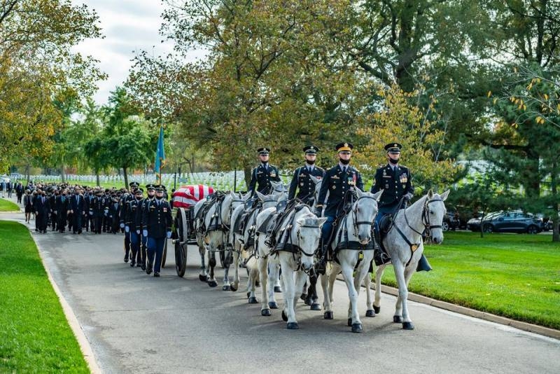 В день инаугурации в Вашингтоне решили закрыть даже Арлингтонское военное кладбище