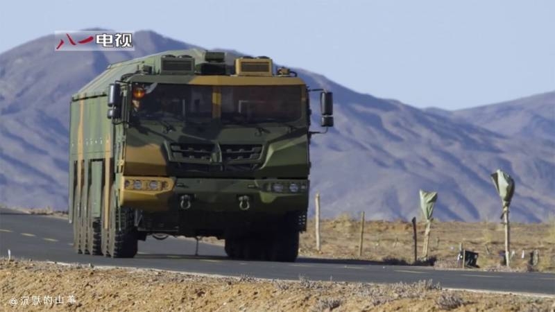 China showed a launcher of the DF-17 hypersonic complex on an automotive platform