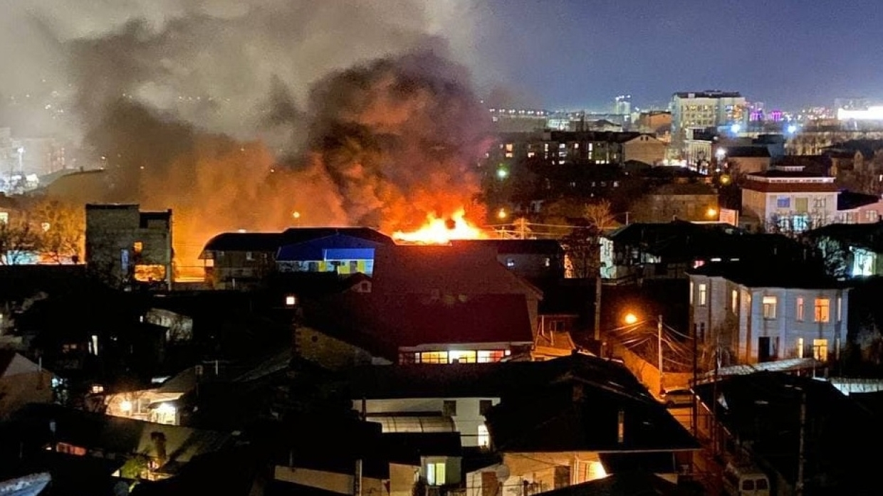 El Ministerio de Situaciones de Emergencia contó los detalles del incendio en Simferopol.