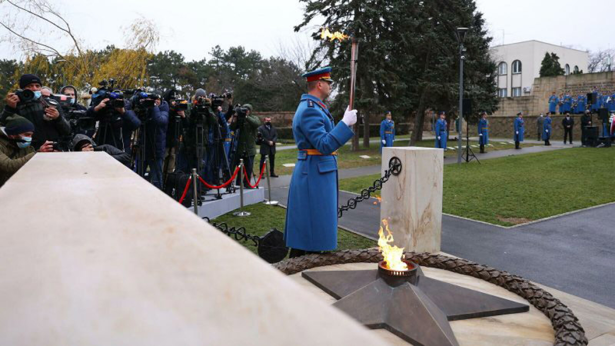 В Сербии продолжают осквернять памятники на могилах советских воинов