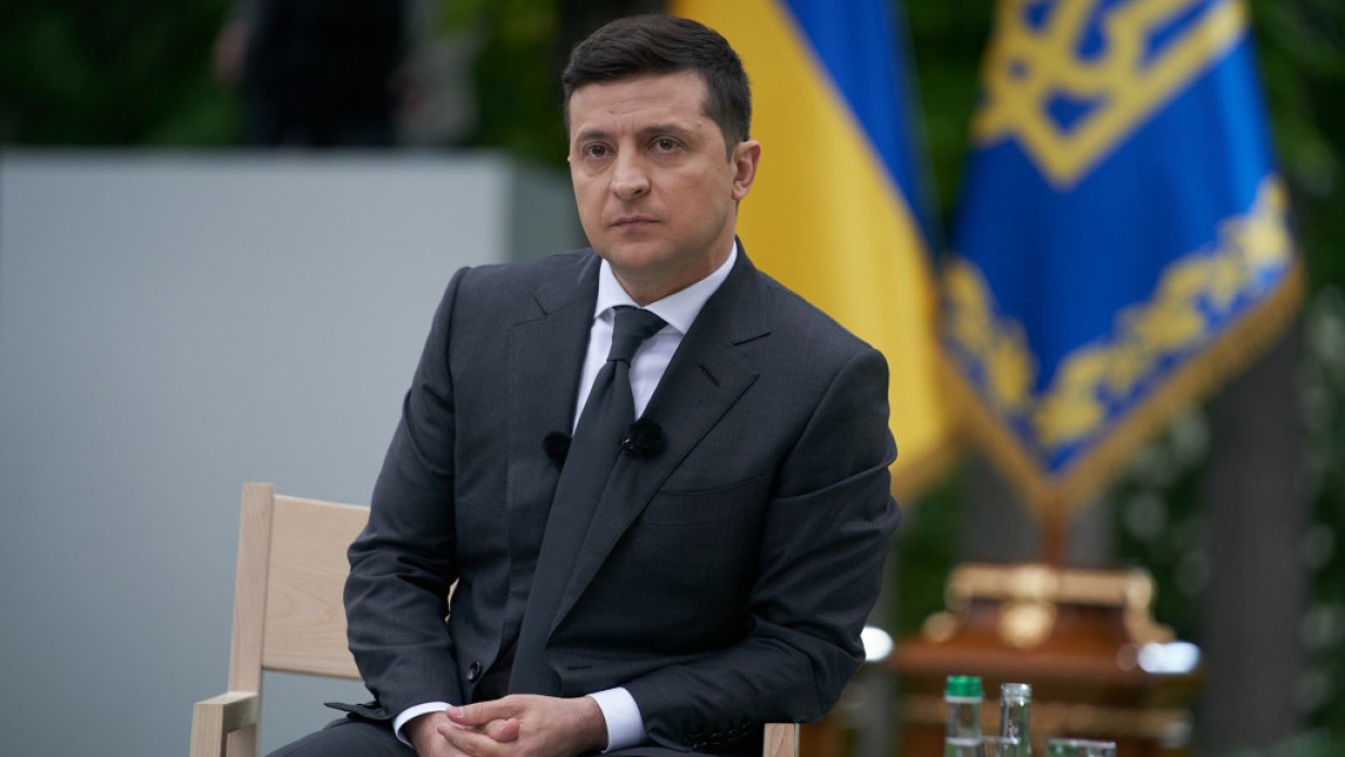 Analyst Kochetkov explained, why does Zelensky need sanctions against Ukrainian politicians