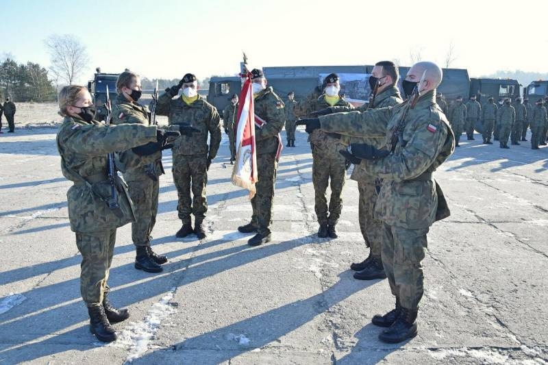 «Without hats in the cold»: Poles criticized the Ministry of Defense for the format of the ceremony with recruits