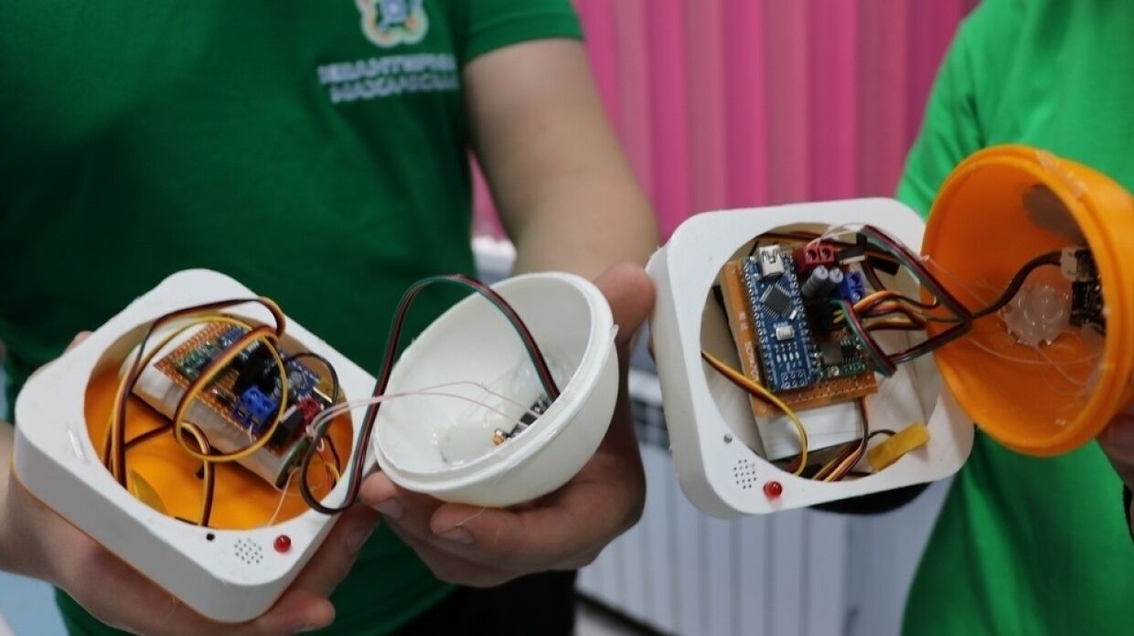 Юные инженеры в Дагестане изобрели автономный дезинфектор помещений