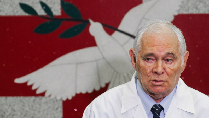 Леонид Рошаль: Общество в России переменило отношение к врачам во время пандемии