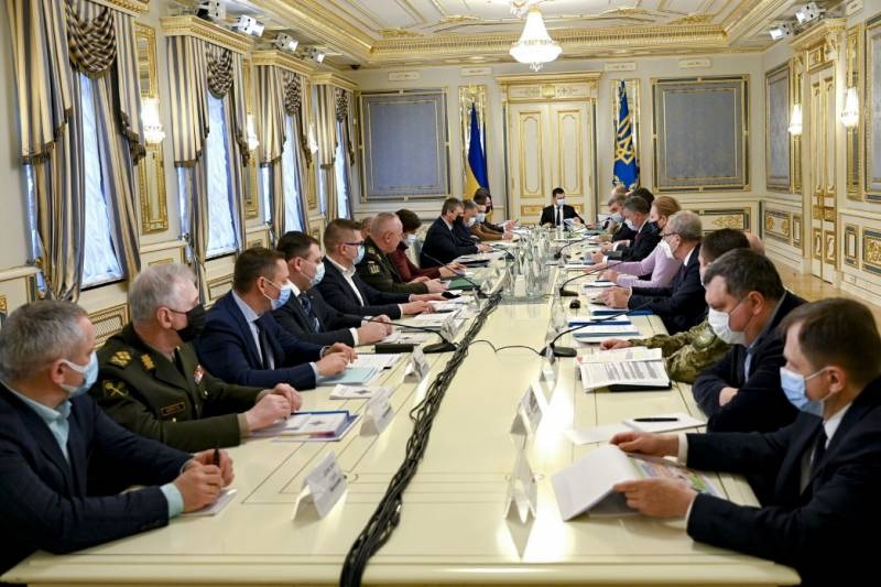 На заседании СНБО Украины принято «секретное решение» по вопросам действий на Донбассе