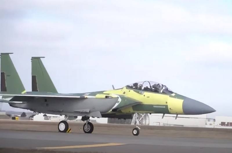 Первый построенный для ВВС США истребитель F-15EX начал полёты