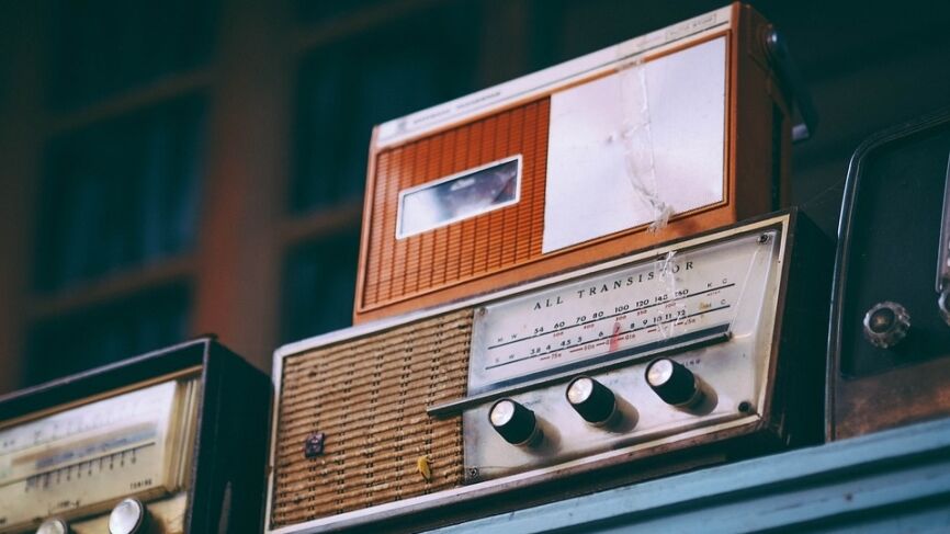Tambov local historian on Radio Day boasted a collection of old receivers