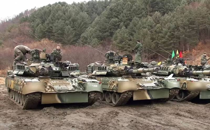 在韩国，T-80U和K1坦克之间进行了模拟战斗