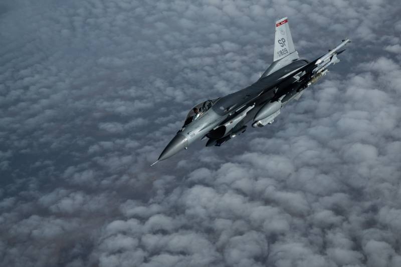 ВВС США перестраховались, сообщив военным РФ о готовящемся авиаударе в Сирии за 5 минут до самого удара