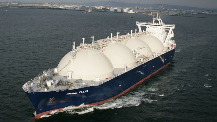 Suez disaster will force the world to change transport routes for LNG and oil
