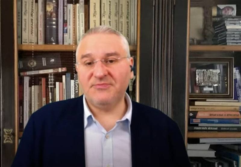 Ex-avocat Feigin: La Russie attend la punition des États-Unis, si elle essaie de se déplacer sur Marioupol