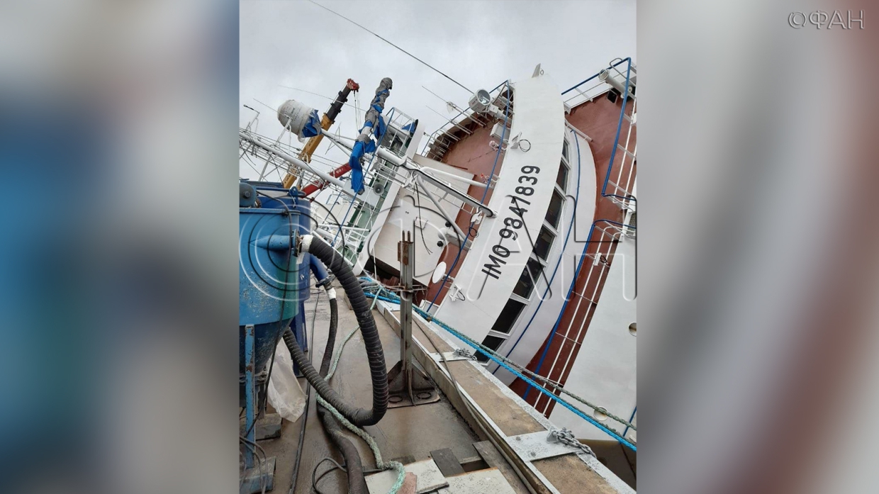 ФАН узнал предполагаемые причины затопления корабля на заводе Пелла