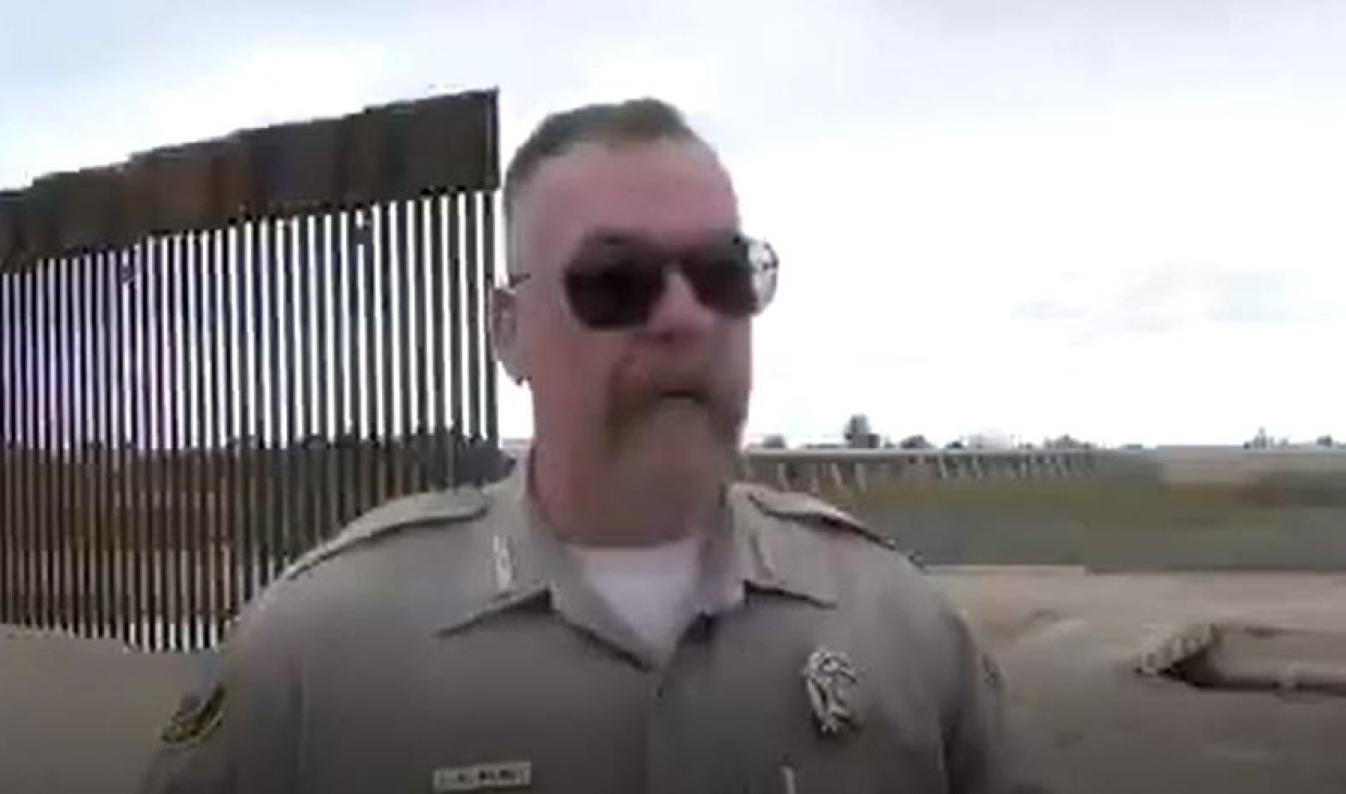 Disgruntled American border guards call themselves taxi drivers for drug cartels