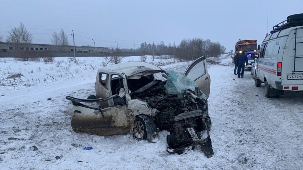 One person died and one was taken to intensive care after an accident near Novosibirsk