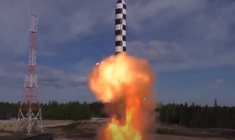 Рогозин анонсировал начало лётных испытаний МБР РС-28 «萨尔马提亚»