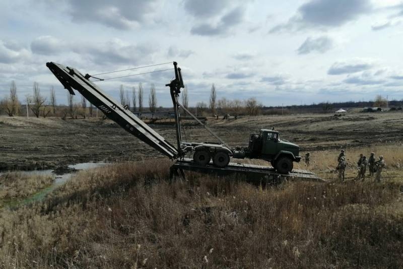 Ukrainian press called the training of the Armed Forces of Ukraine on the installation of a minefield «a barrier in front of Russian tanks»