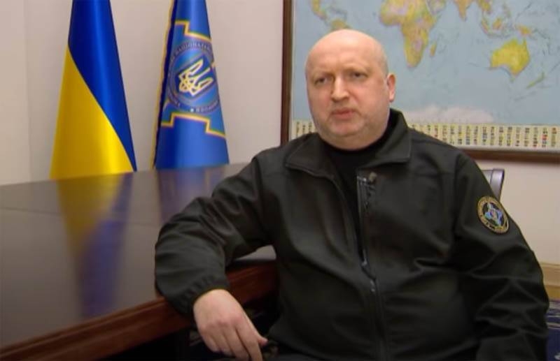 Tourchynov: Не откажись Украина от ядерного оружия, Крым бы остался у нас