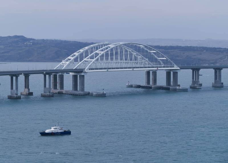 Украинский «учёный» заявил, что Крымский мост может «обрушиться» из-за грязевого вулкана