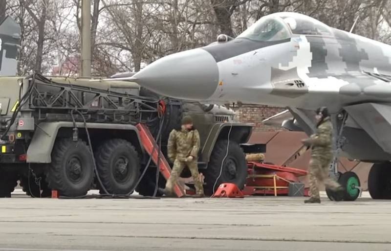 «Вероятно будет списан»: Ukrainian officer rammed a MiG-29 fighter of the Armed Forces of Ukraine in a car