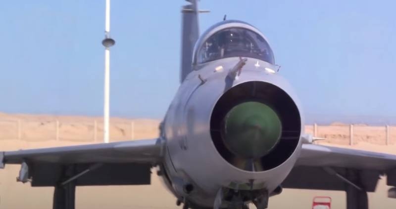 «Внёс большой вклад в защиту Китая»: ВВС НОАК начинают списание истребителя J-7