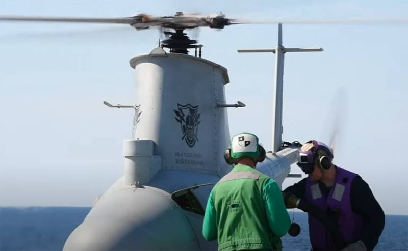 American unmanned helicopter MQ-8B crashes into the side of the US Navy ship and sank