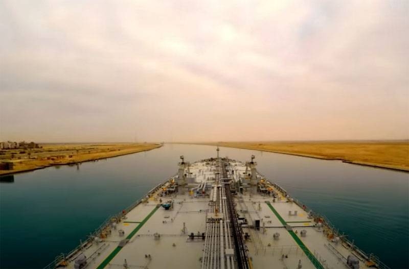 Traffic through the Suez Canal was again interrupted due to problems with the passage of the vessel
