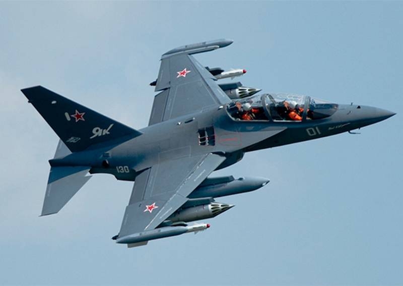 国防部正在考虑向俄罗斯海军航空兵供应Yak-130 UBS的选择