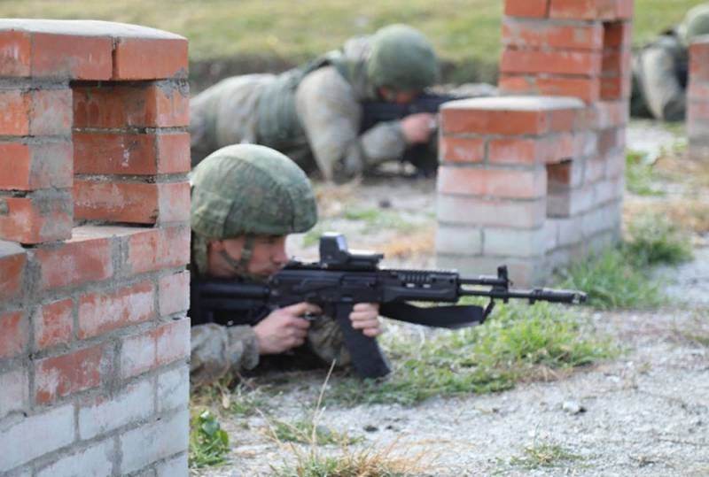 «One of the first»: The special forces regiment of the YuVO was completely re-equipped with a new AK-12 assault rifle