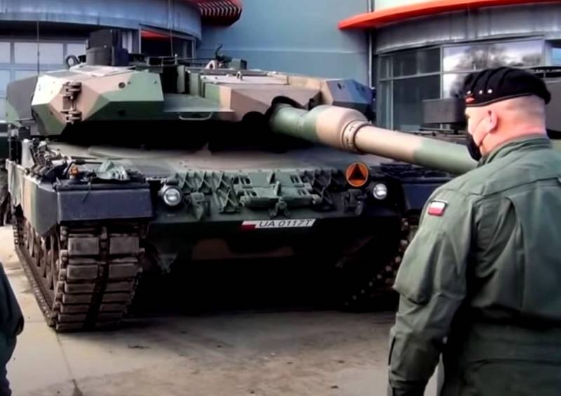 «Польские танки безнадежно устарели»: эксперт сравнил танковую мощь Польши и России