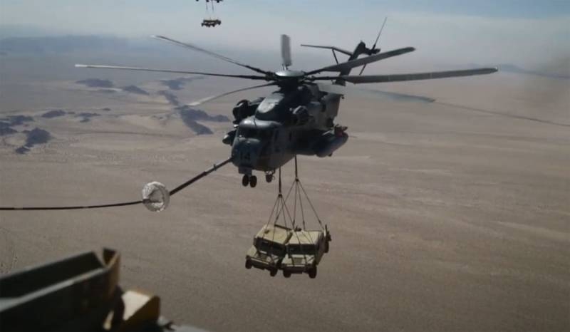 «Придётся закрашивать потёртости на боках «Xamvi»: the network appreciated the transportation of pairs of armored vehicles by CH-53 helicopters
