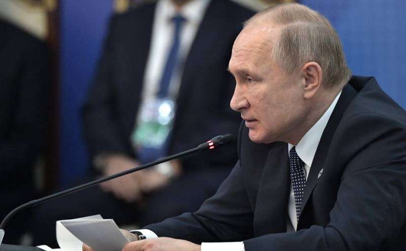 «Россия оставляла Галицию вне своего контроля»: 瑞典前首相谈克里姆林宫对乌克兰的计划 2014 年