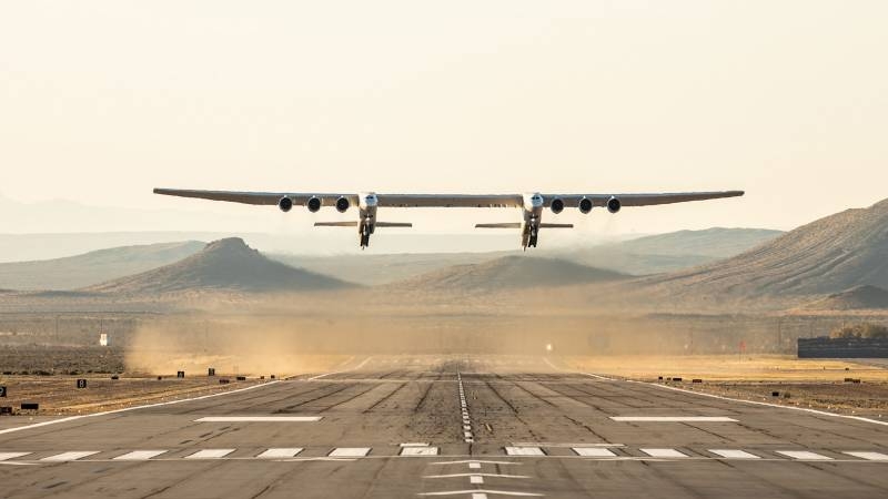 El avión más grande del mundo.: Stratolaunch está de vuelta en el cielo