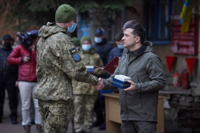 Zelenski: Россия ждёт от нас наступления на востоке Украины, но мы ей не дадим такого счастья