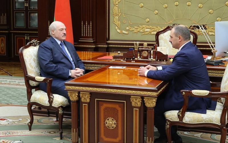 «Дестабилизировали обстановку»: Lukashenka stripped of ranks about 80 retired Belarusian security officials
