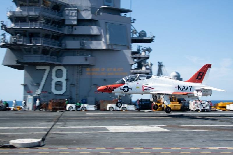 Two U.S. Navy T-45 Goshawk trainers collide in mid-air